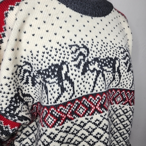 Vintage Nordstrikk 100% Wool Norwegian Fair Isle Reindeer Motif Sweater Size L - Picture 9 of 12